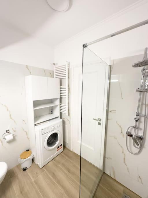 Petite Retreat In Kolonaki, Athens /Netflixアパートメント エクステリア 写真