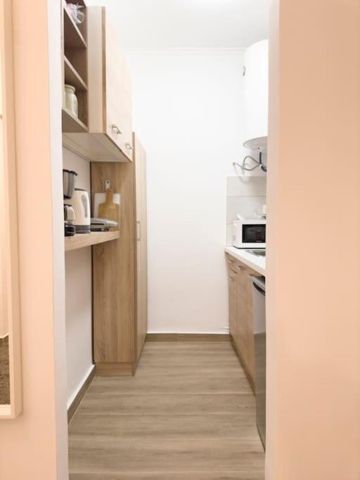 Petite Retreat In Kolonaki, Athens /Netflixアパートメント エクステリア 写真
