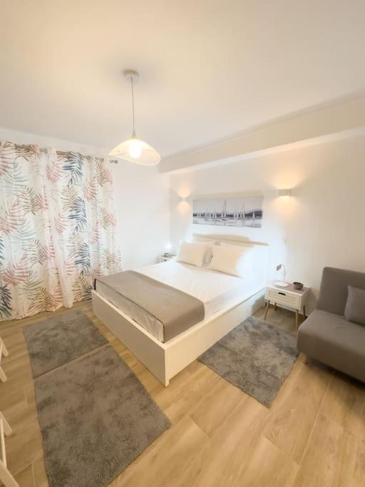 Petite Retreat In Kolonaki, Athens /Netflixアパートメント エクステリア 写真